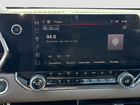 Used 2024 GMC Canyon Denali w/ LPO, Denali Black Edition image 14