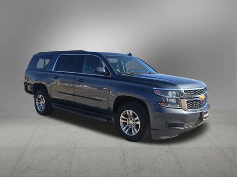 Used 2020 Chevrolet Suburban LT image 8