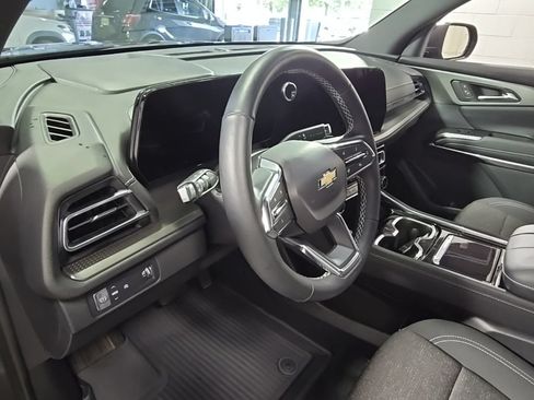 Used 2024 Chevrolet Traverse LT w/ Trailering Package FWD image 19