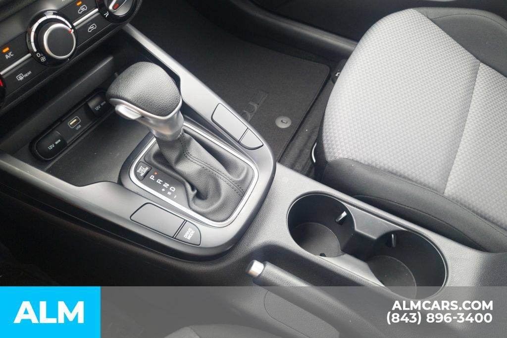 Used 2025 Kia Soul LX FWD image 26