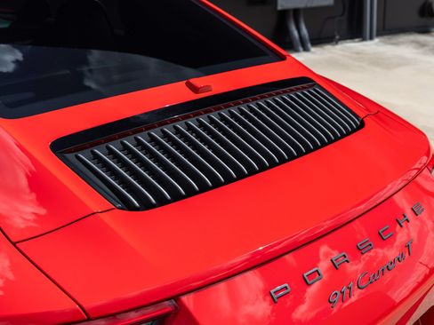 Certified 2019 Porsche 911 Carrera T RWD image 17