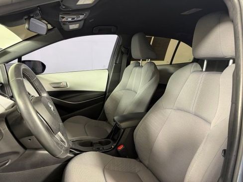 Used 2023 Toyota Corolla SE FWD image 5