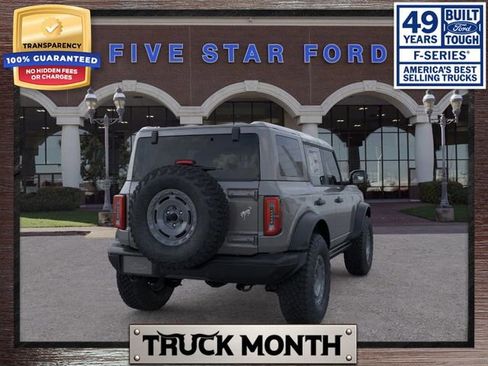 New 2025 Ford Bronco Badlands w/ Sasquatch Package image 8