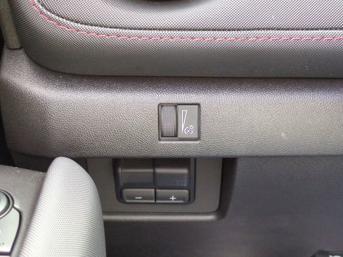 New 2025 Chevrolet Colorado Z71 w/ Technology Package image 18