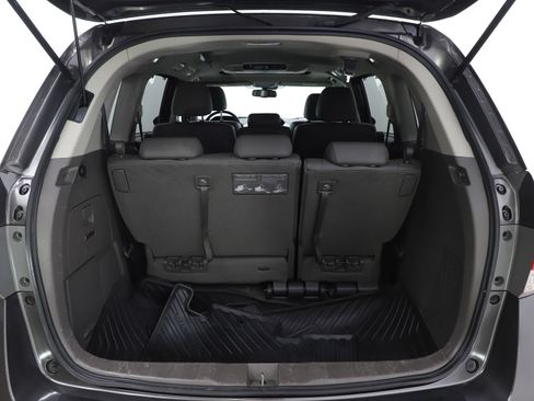 Used 2016 Honda Odyssey Touring Elite image 9