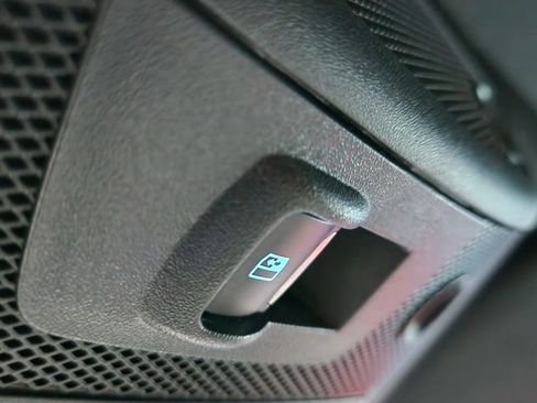 Used 2017 Ford F150 Raptor w/ Equipment Group 802A Luxury image 57