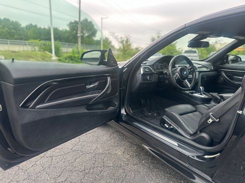 Used 2016 BMW M4 Convertible RWD image 12