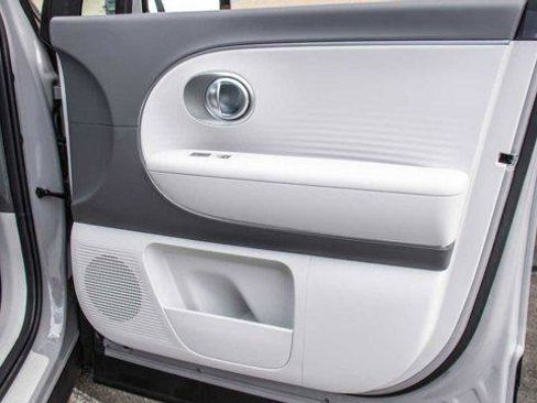 New 2026 Hyundai Ioniq 9 SE image 19