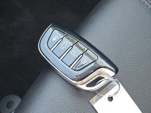 Used 2018 Chevrolet Impala LT image 29