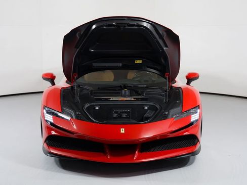 Used 2022 Ferrari SF90 Stradale image 8