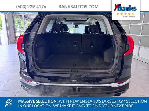 Used 2020 GMC Terrain Denali w/ Denali Premium Package AWD/4WD image 7