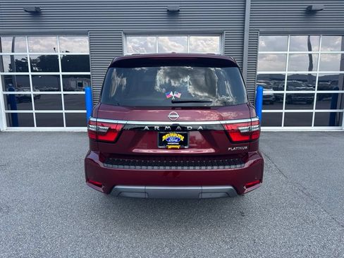 Used 2023 Nissan Armada Platinum w/ Captain's Chairs Package RWD image 3