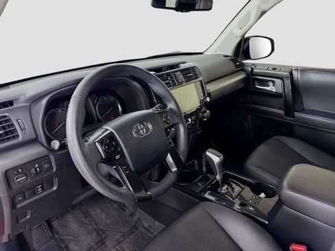 Certified 2020 Toyota 4Runner TRD Off-Road Premium w/ Moonroof Package AWD/4WD image 10