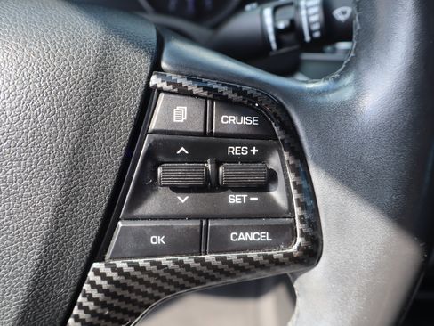 Used 2018 Hyundai Elantra Value Edition FWD image 16