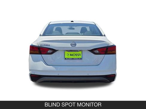 New 2026 Nissan Altima 2.5 SV FWD image 8