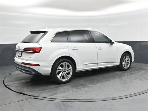 Used 2023 Audi Q7 3.0T Premium Plus image 3