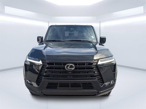 Used 2025 Lexus GX 550 image 8