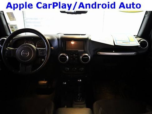 Used 2015 Jeep Wrangler Unlimited Rubicon w/ Max Tow Package image 7