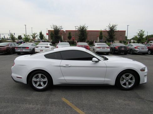 Used 2020 Ford Mustang Coupe RWD image 7