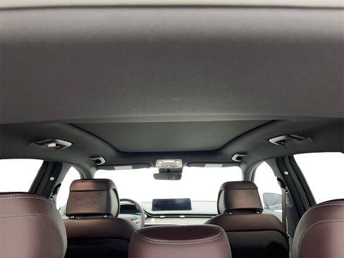 Used 2024 Genesis GV70 2.5T w/ Advanced Package image 70