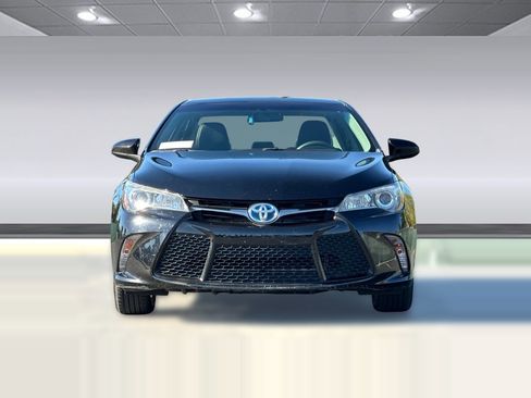 Used 2016 Toyota Camry SE image 5