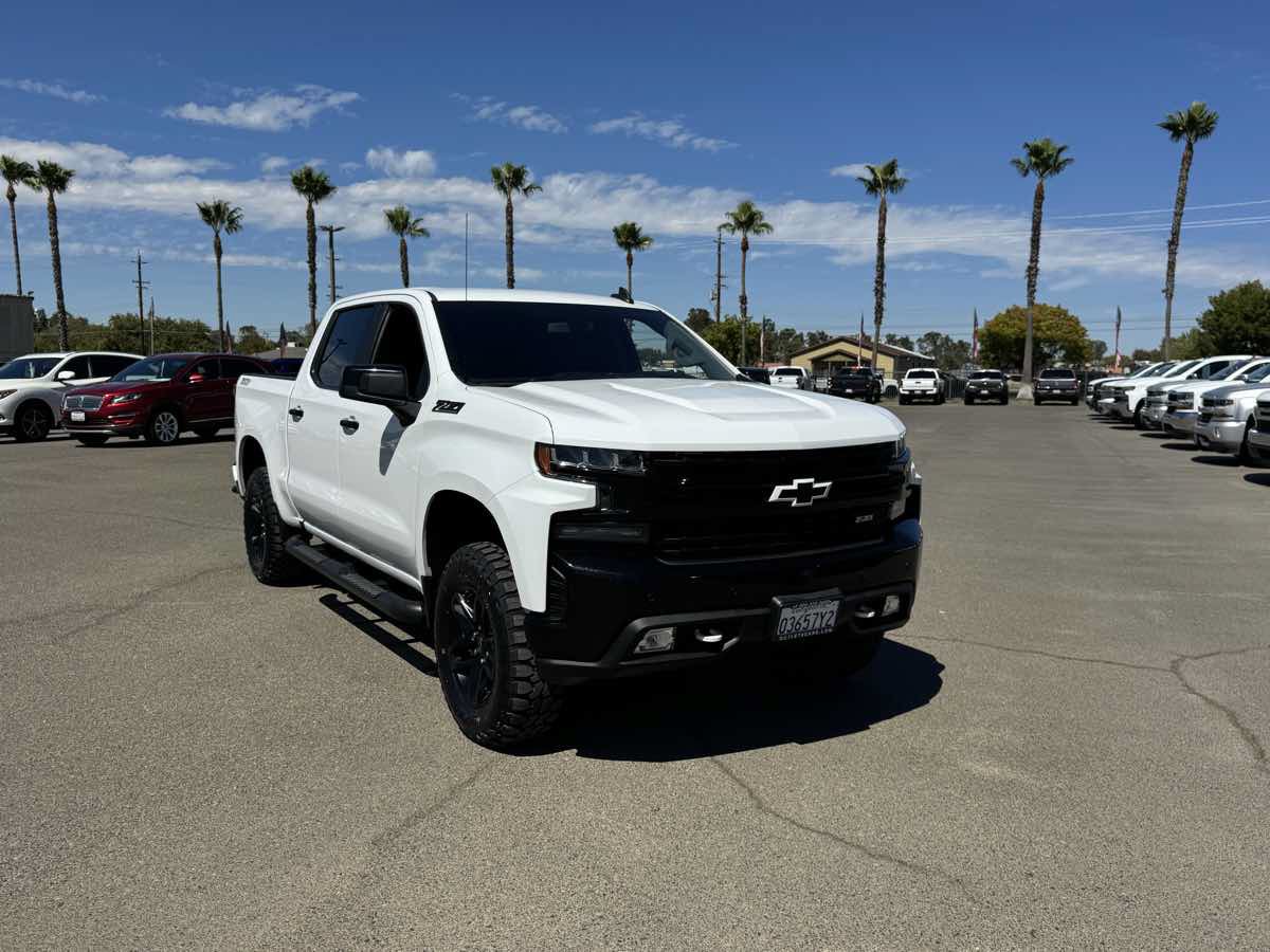 Used 2020 Chevrolet Silverado 1500 LT Trail Boss AWD/4WD image 3