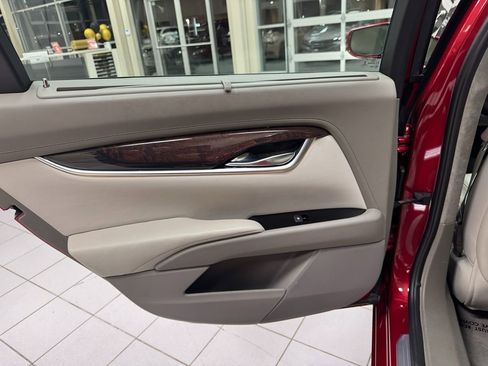 Used 2013 Cadillac XTS Platinum image 44