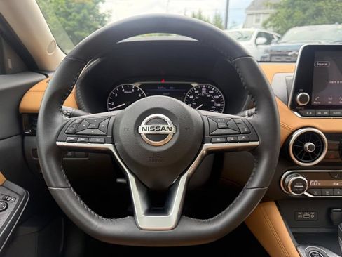 Used 2021 Nissan Sentra SV w/ SV Premium Package FWD image 24