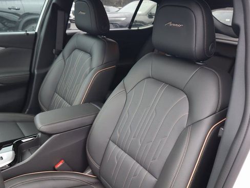 New 2026 Buick Envista Avenir FWD image 12