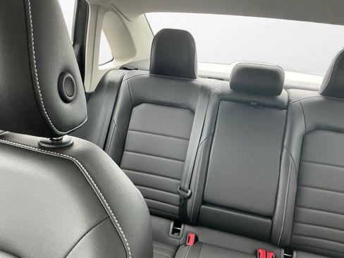 Certified 2023 Volkswagen Jetta SE w/ Panoramic Sunroof Package image 15