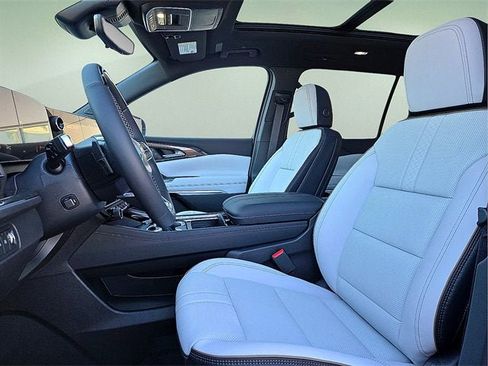 New 2026 Chevrolet Traverse High Country image 17