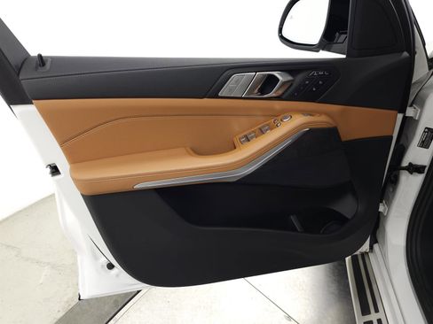 Used 2022 BMW X7 xDrive40i w/ Executive Package image 14