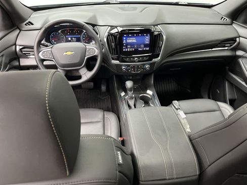 Certified 2023 Chevrolet Traverse LT w/ LT Premium Package AWD/4WD image 4