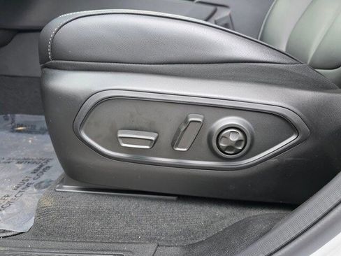 New 2025 Jeep Grand Cherokee L Limited w/ Trailer Tow Package image 11