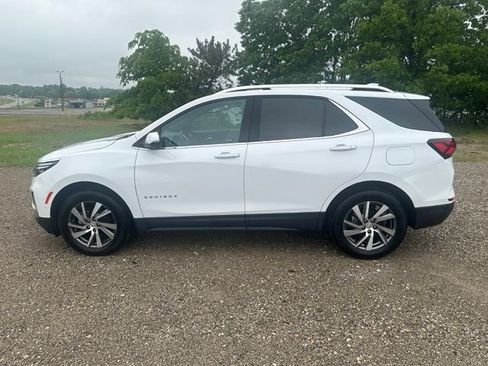 Certified 2024 Chevrolet Equinox Premier AWD/4WD image 3