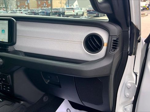 Used 2024 Jeep Wrangler Willys image 18