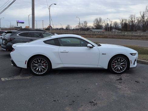 Used 2024 Ford Mustang GT Premium image 2