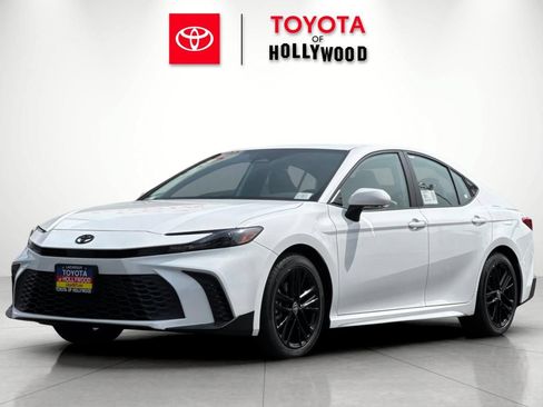 New 2026 Toyota Camry SE FWD image 7