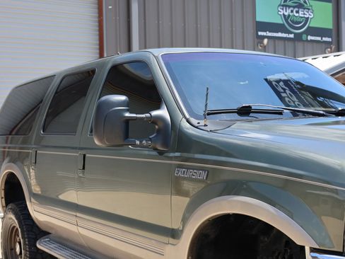Used 2000 Ford Excursion Limited AWD/4WD image 15