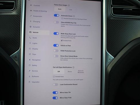 Used 2016 Tesla Model X P90D image 19