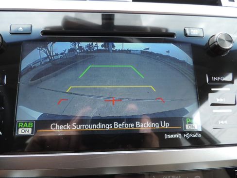 Used 2017 Subaru Outback 2.5i Limited image 22