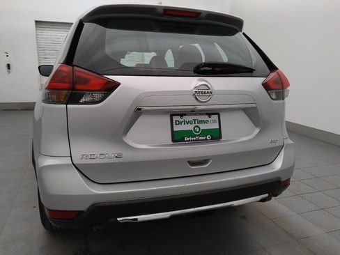 Used 2019 Nissan Rogue S AWD/4WD image 6