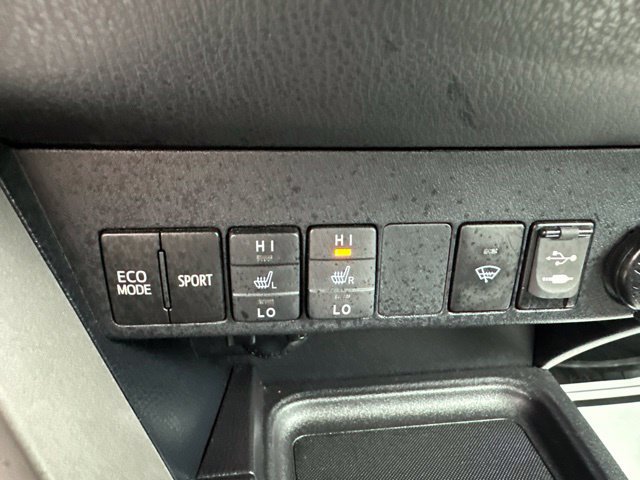 Used 2018 Toyota RAV4 Adventure AWD/4WD image 35