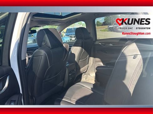 Used 2019 Buick Enclave Avenir w/ Avenir Technology Package AWD/4WD image 21