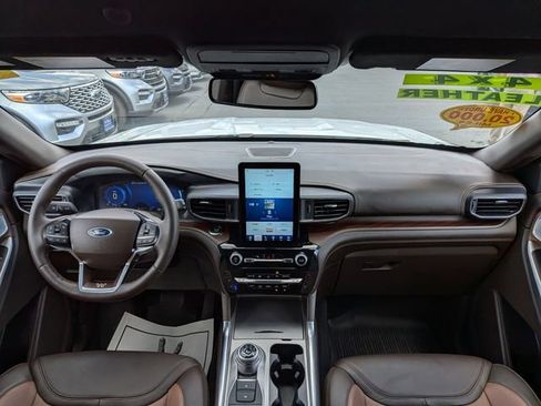 Certified 2023 Ford Explorer King Ranch w/ Technology Package AWD/4WD image 15
