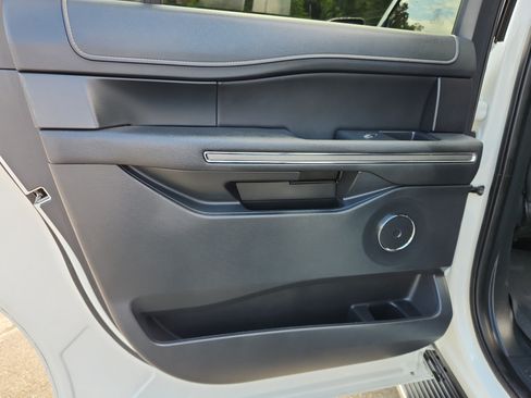 Used 2022 Ford Expedition Max XLT RWD image 43