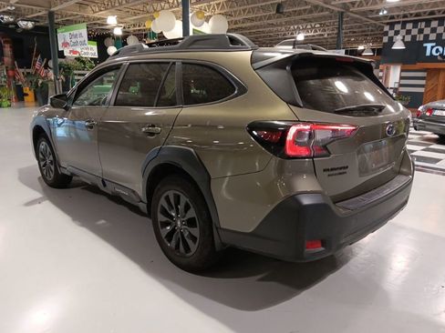 Used 2023 Subaru Outback Onyx Edition AWD/4WD image 8