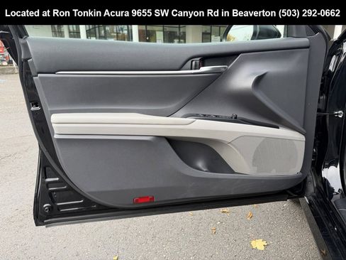 Used 2020 Toyota Camry L w/ Carpet Mat Package image 10