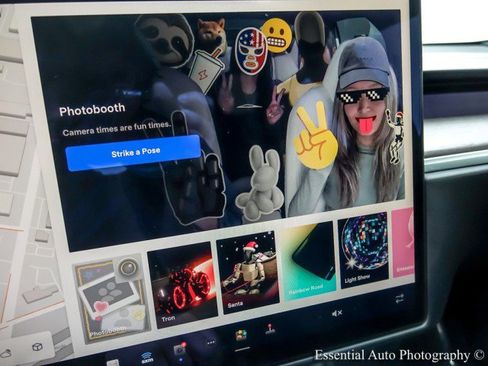 Used 2022 Tesla Model S FULL SELF DRIVING image 24