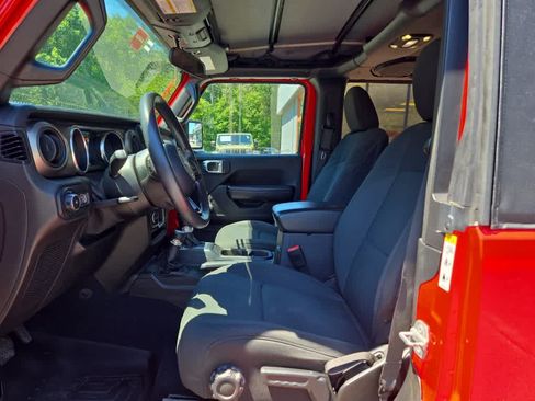 Used 2019 Jeep Wrangler Sport AWD/4WD image 12